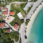 Nikoleta 2 *