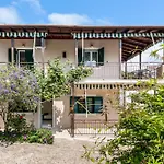 דירה Nikoleta 2 *